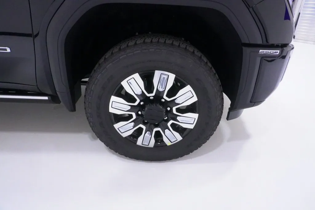 2026 GMC Sierra 2500HD Denali