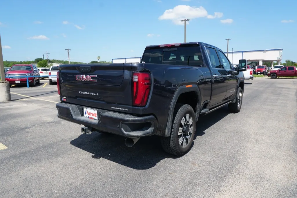 2025 GMC Sierra 2500HD Denali