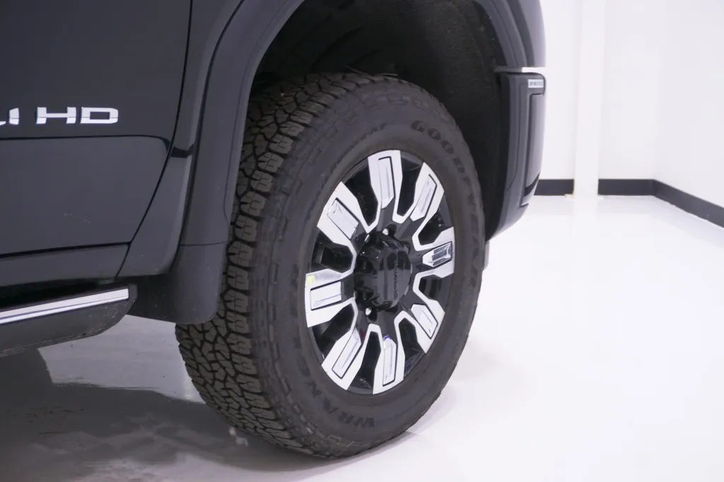 2026 GMC Sierra 2500HD Denali