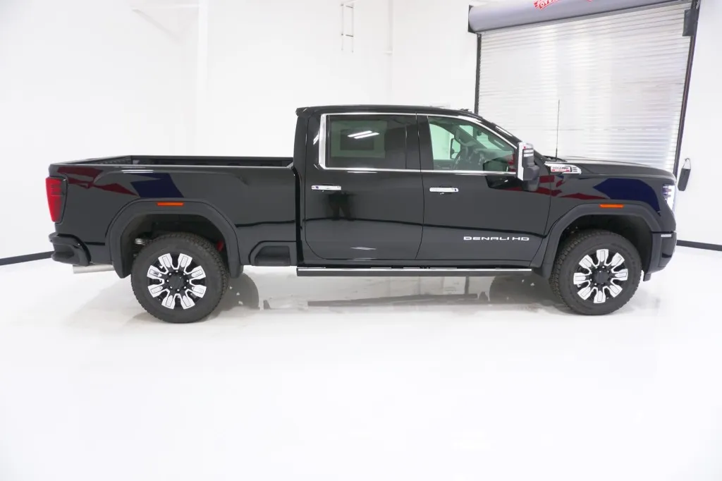2026 GMC Sierra 2500HD Denali