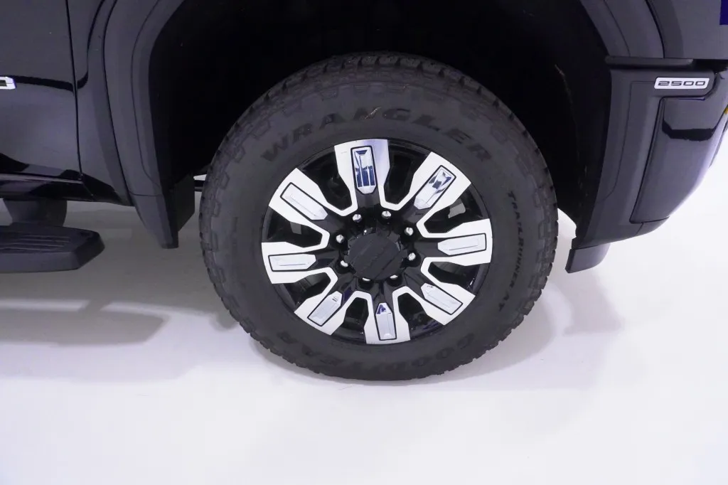 2026 GMC Sierra 2500HD Denali