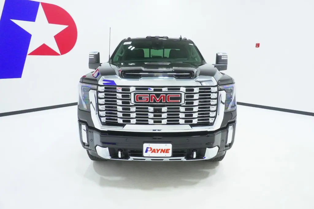 2026 GMC Sierra 2500HD Denali