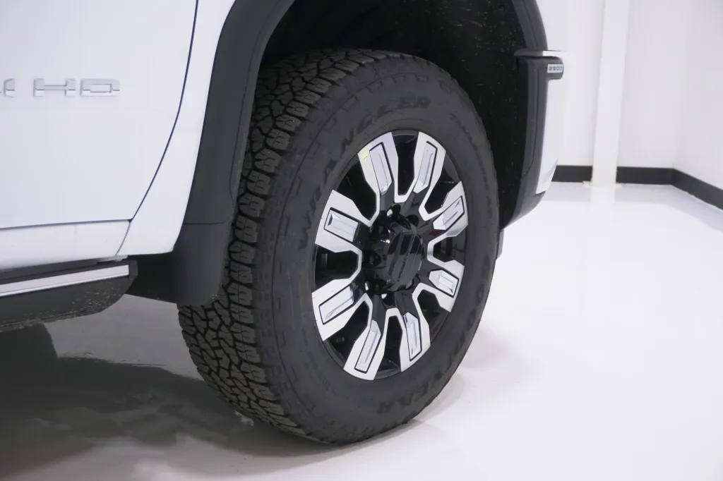 2026 GMC Sierra 2500HD Denali