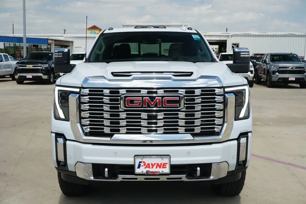 2026 GMC Sierra 2500HD Denali