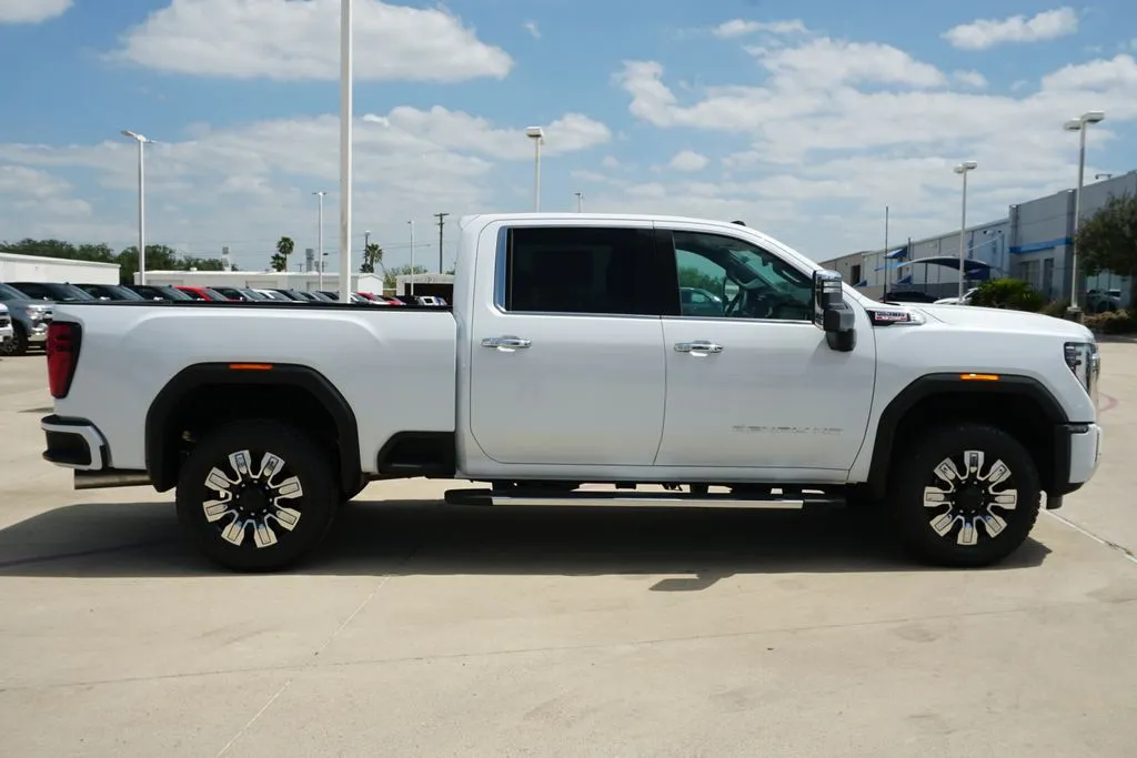2026 GMC Sierra 2500HD Denali