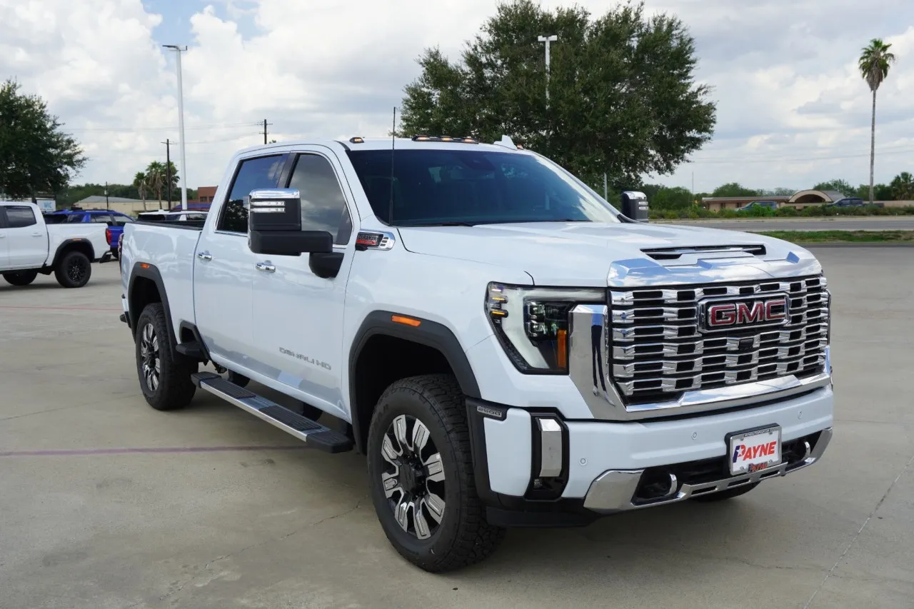 2026 GMC Sierra 2500HD Denali