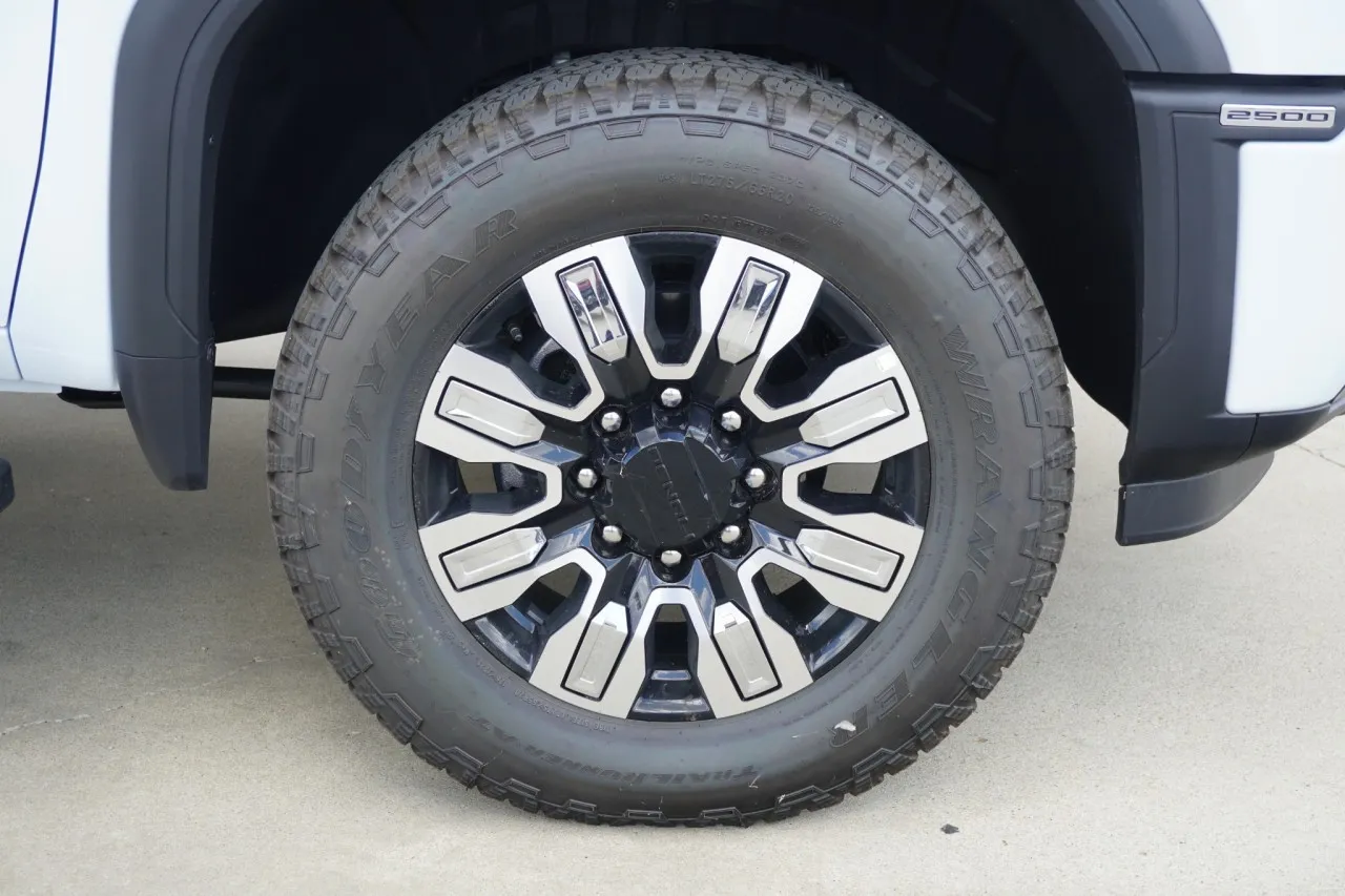 2026 GMC Sierra 2500HD Denali