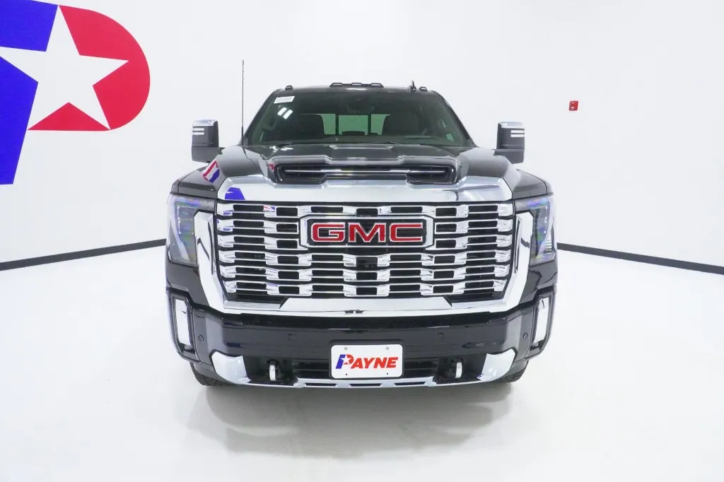 2026 GMC Sierra 2500HD Denali