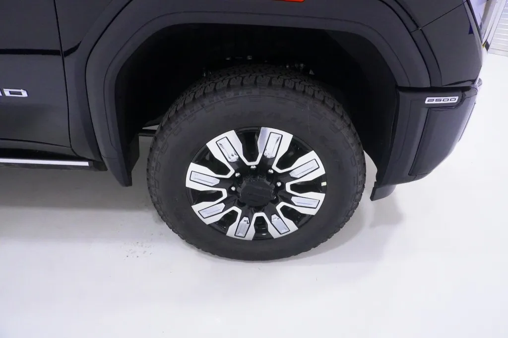 2026 GMC Sierra 2500HD Denali