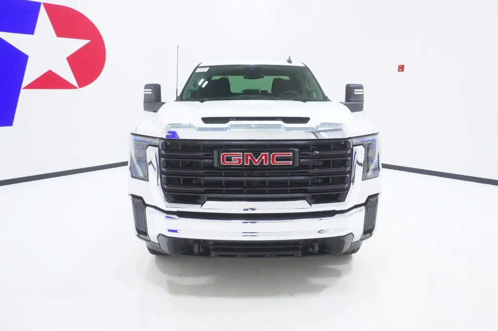 2026 GMC Sierra 2500HD Pro