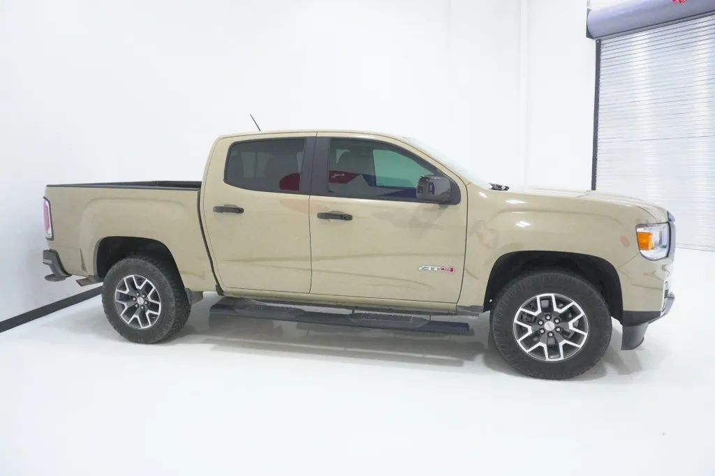 2022 GMC Canyon 4WD AT4 w/Leather
