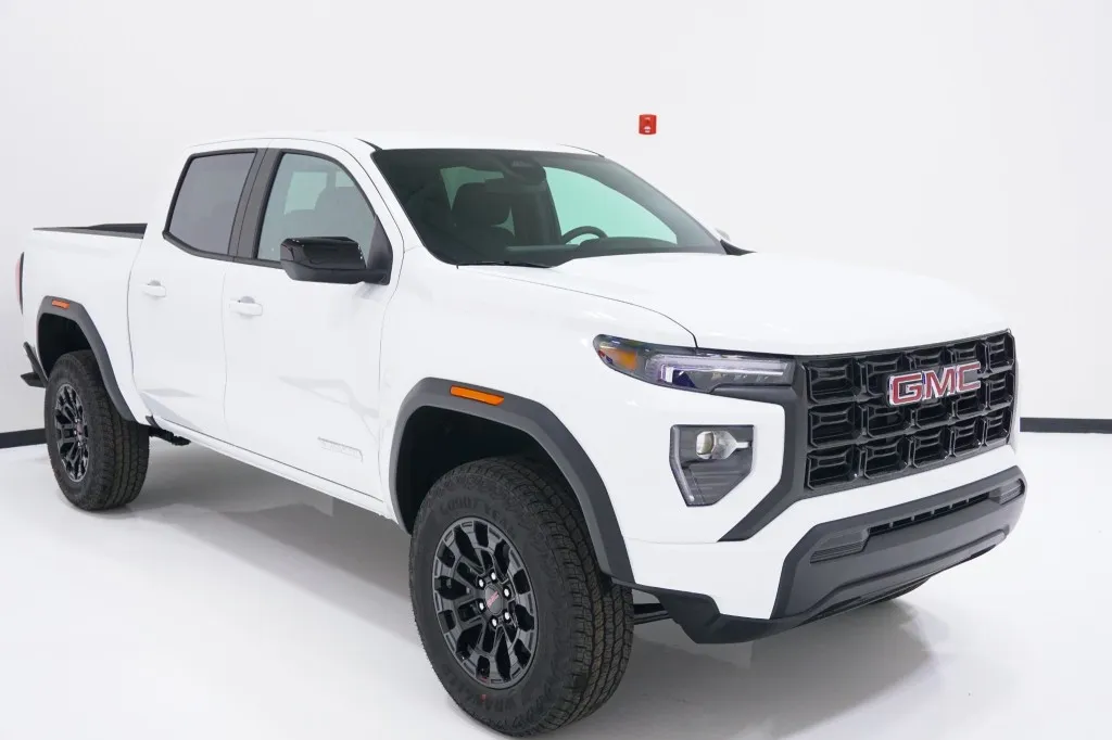 2026 GMC Canyon 2WD Elevation
