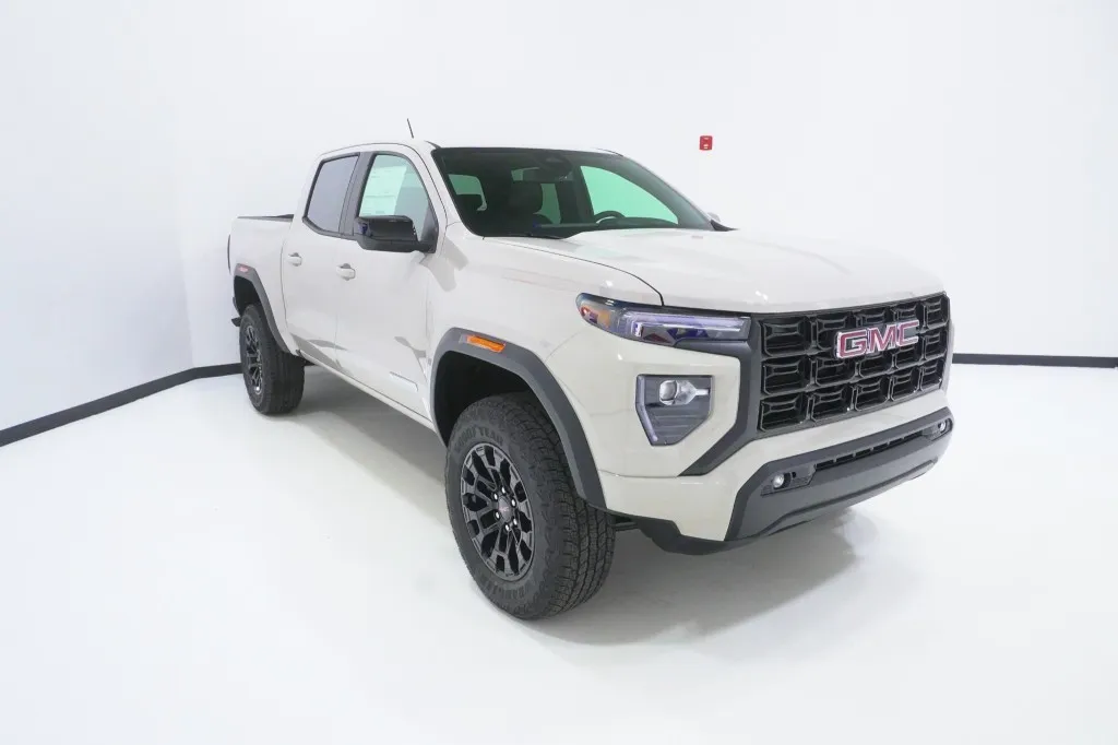 2026 GMC Canyon 2WD Elevation
