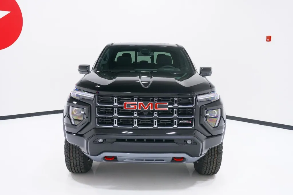 2026 GMC Canyon 4WD AT4