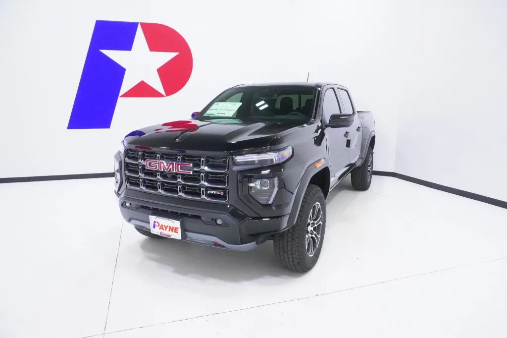 2025 GMC Canyon 4WD AT4