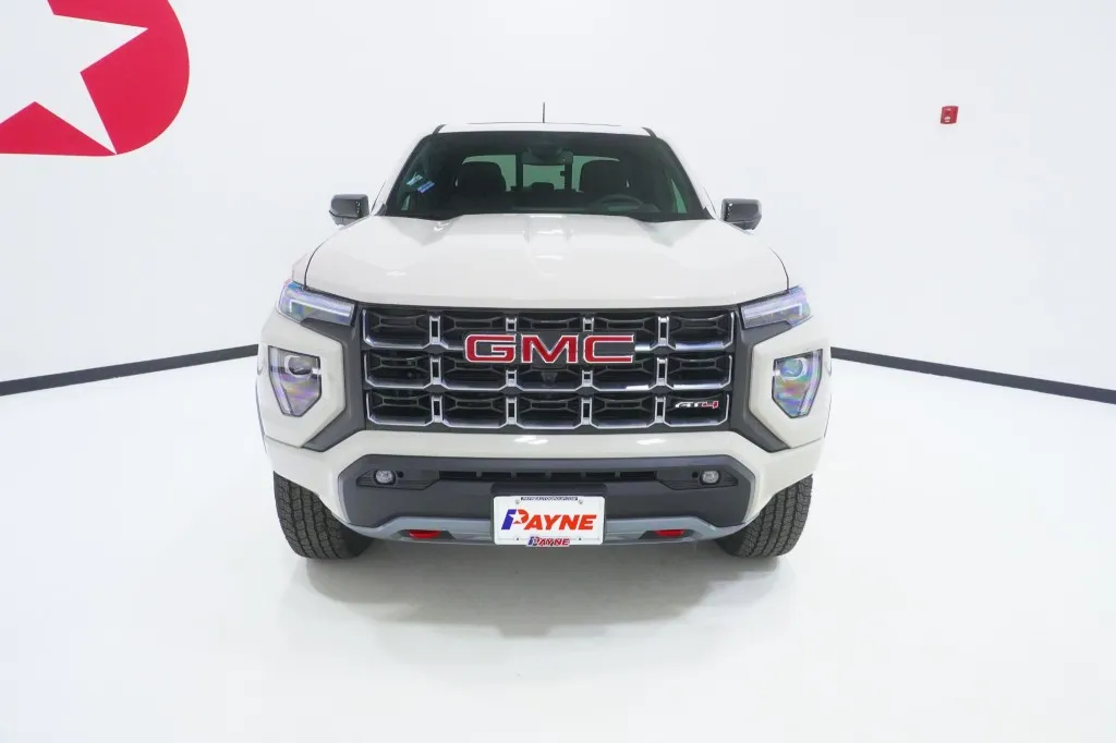 2026 GMC Canyon 4WD AT4