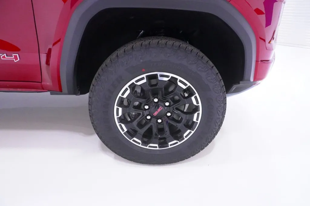 2026 GMC Canyon 4WD AT4
