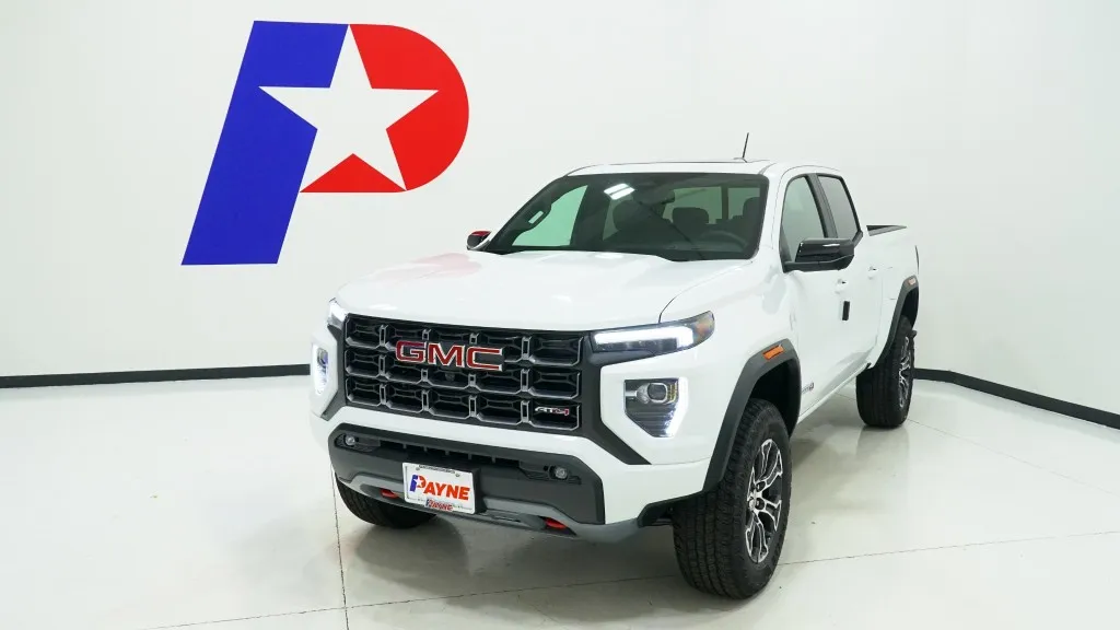 2025 GMC Canyon 4WD AT4
