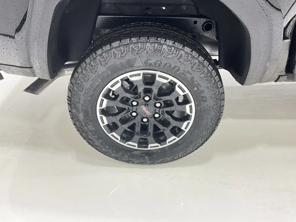 2026 GMC Canyon 4WD AT4