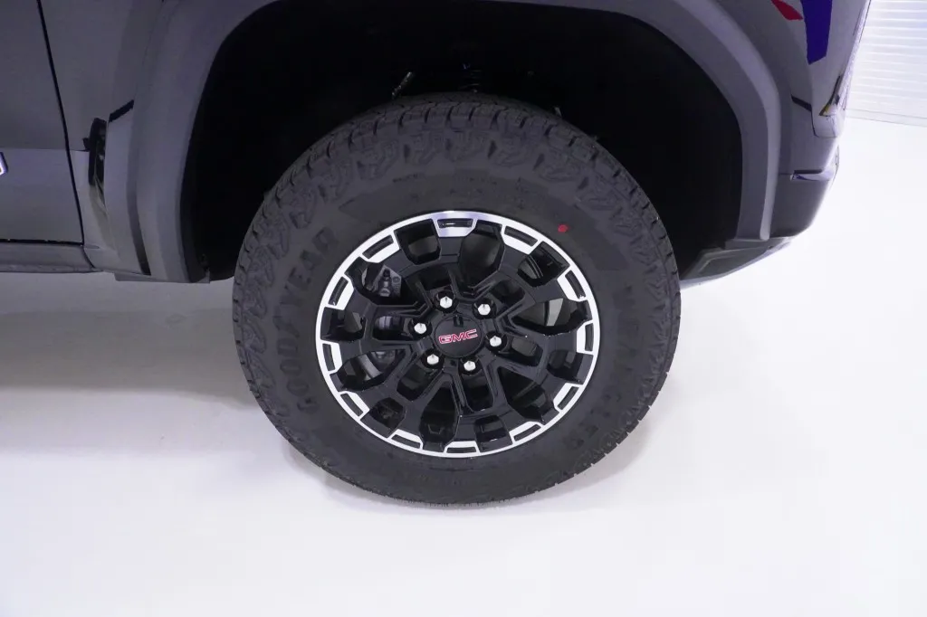 2026 GMC Canyon 4WD AT4