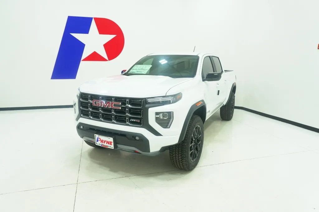 2025 GMC Canyon 4WD AT4