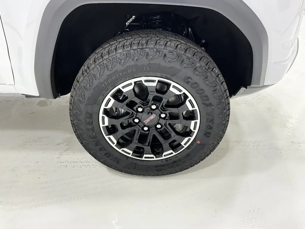 2026 GMC Canyon 4WD AT4
