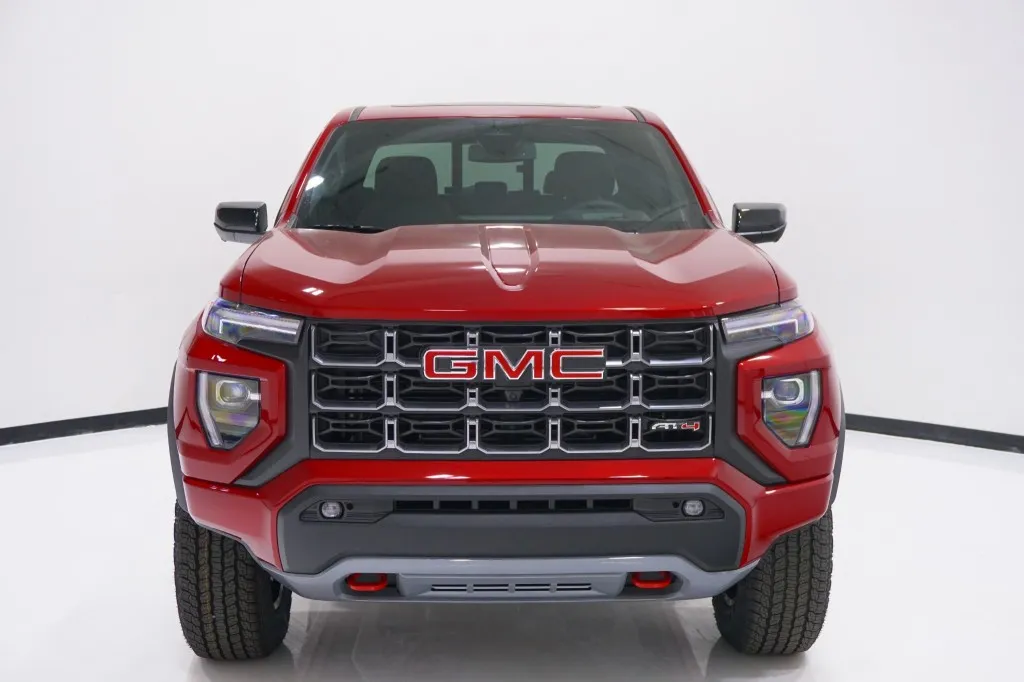 2026 GMC Canyon 4WD AT4