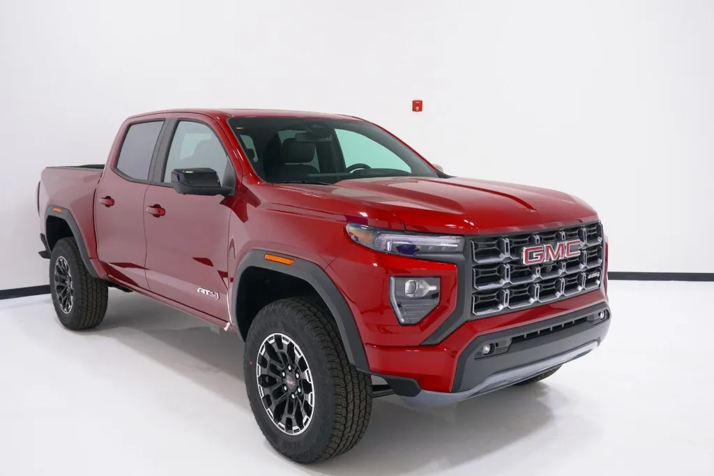 2026 GMC Canyon 4WD AT4