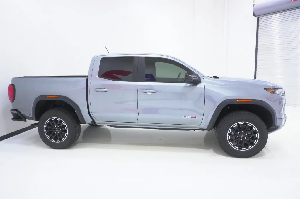 2026 GMC Canyon 4WD AT4