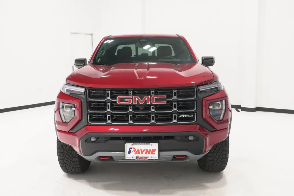 2024 GMC Canyon 4WD AT4