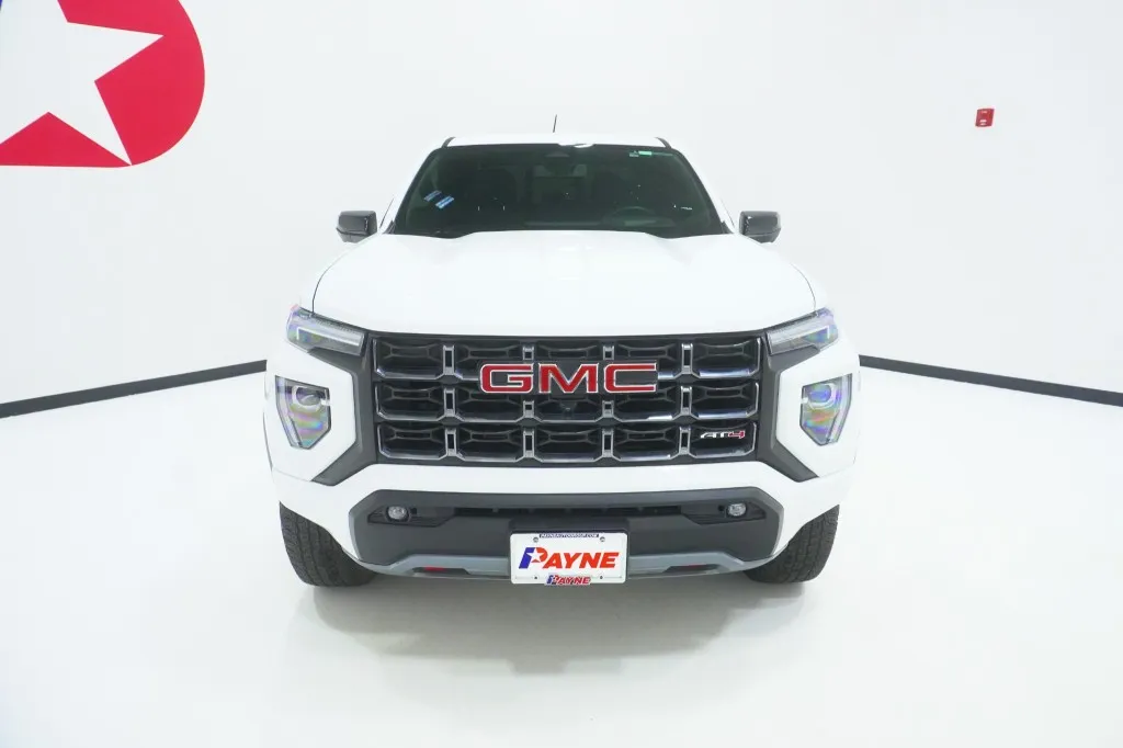 2024 GMC Canyon 4WD AT4