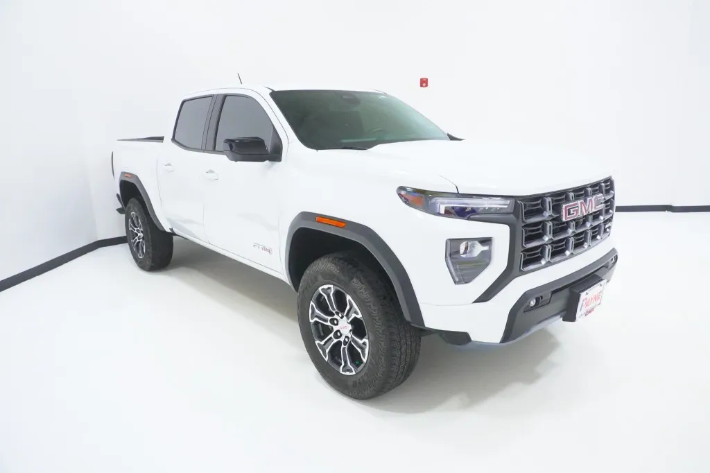 2024 GMC Canyon 4WD AT4