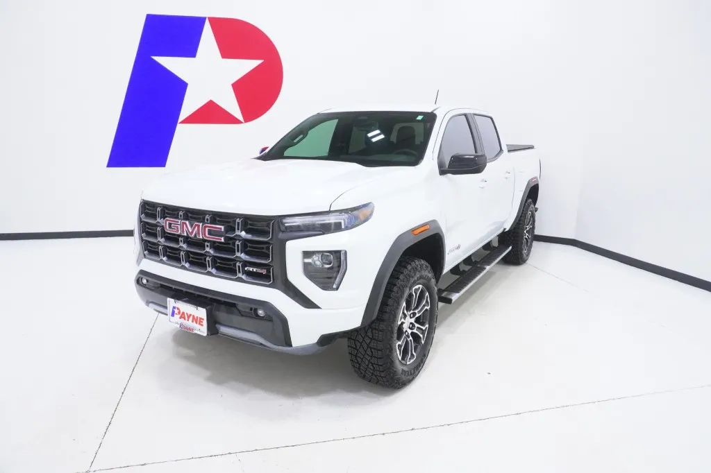 2024 GMC Canyon 4WD AT4