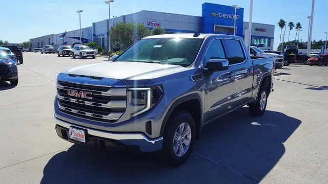 2026 GMC Sierra 1500 SLE