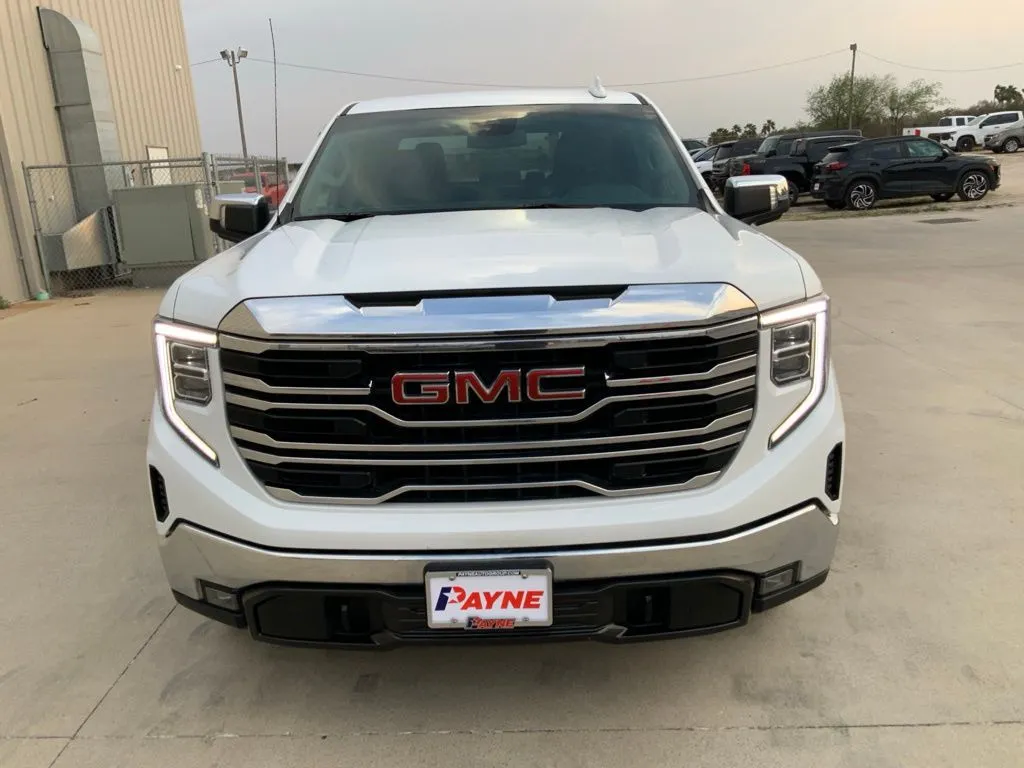 2024 GMC Sierra 1500 SLT