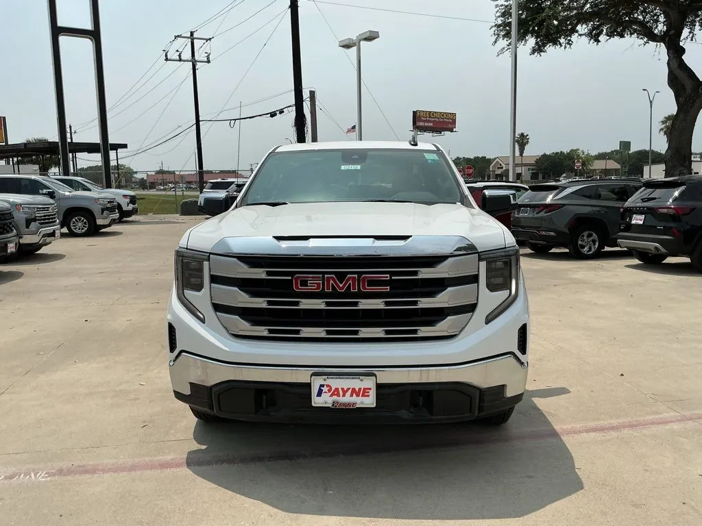 2026 GMC Sierra 1500 SLE