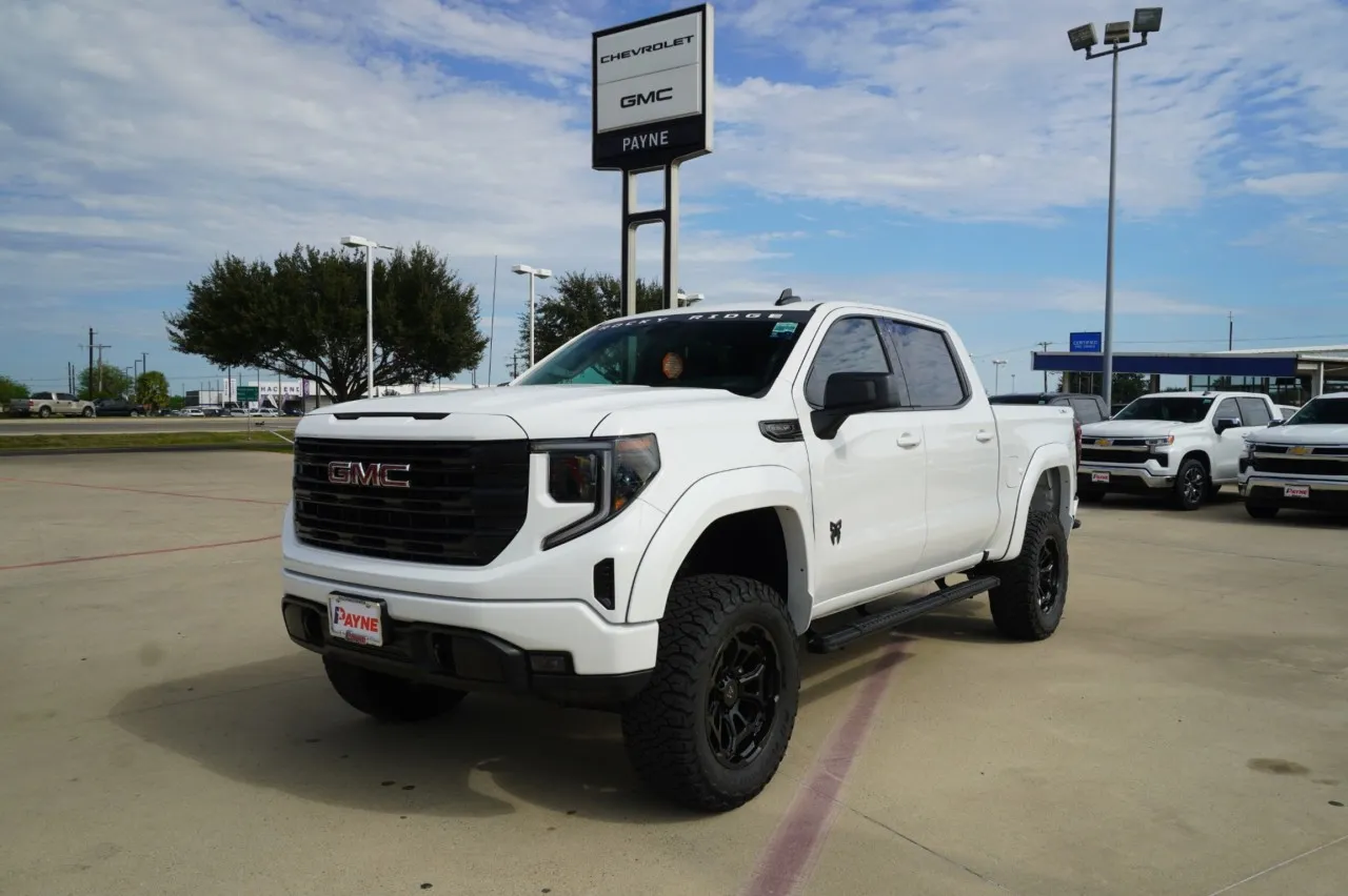 2026 GMC Sierra 1500 Elevation