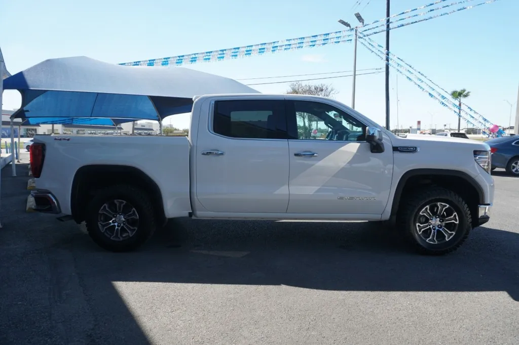 2025 GMC Sierra 1500 SLT
