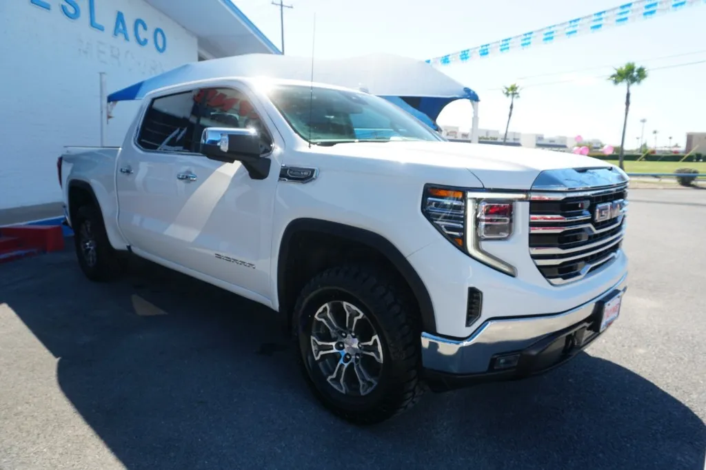 2025 GMC Sierra 1500 SLT