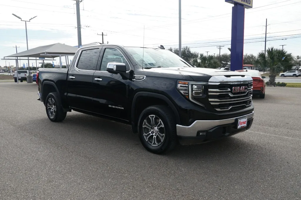 2025 GMC Sierra 1500 SLT