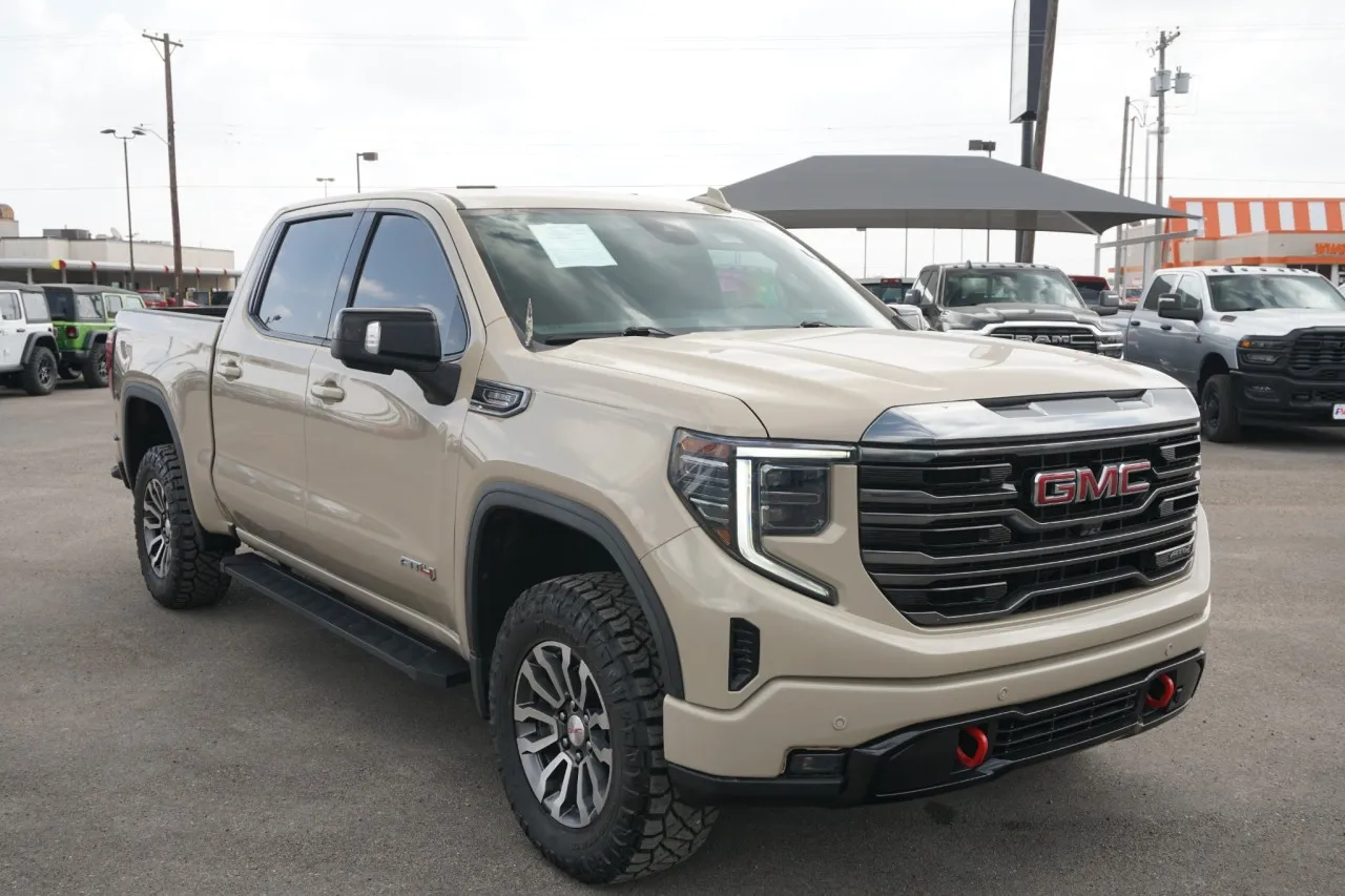 2023 GMC Sierra 1500 AT4