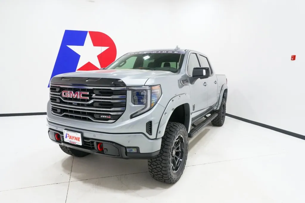 2025 GMC Sierra 1500 AT4