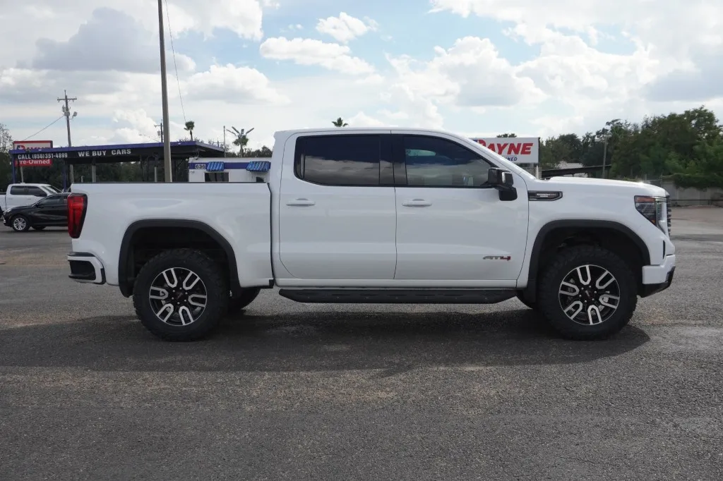 2024 GMC Sierra 1500 AT4
