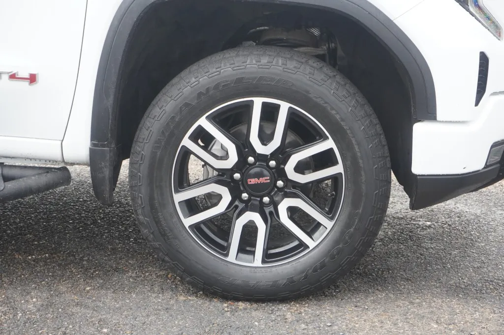 2024 GMC Sierra 1500 AT4 - Photo 5