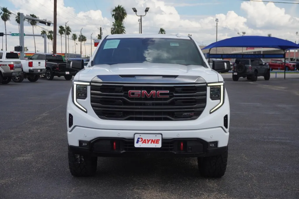 2024 GMC Sierra 1500 AT4