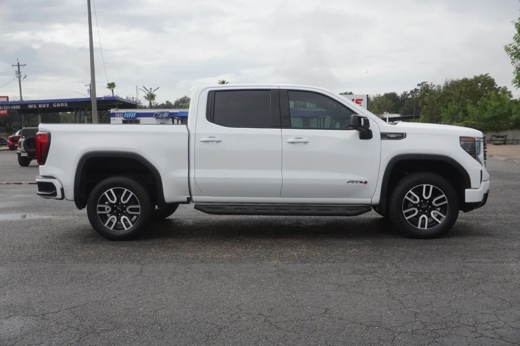 2024 GMC Sierra 1500 AT4 - Photo 4