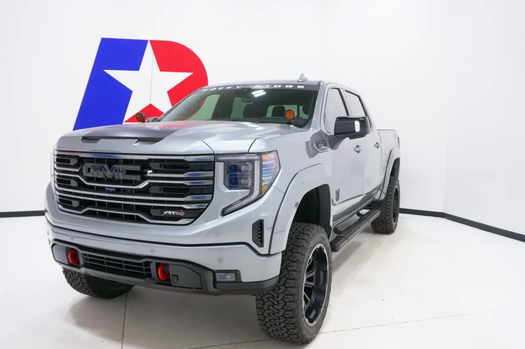 2025 GMC Sierra 1500 AT4