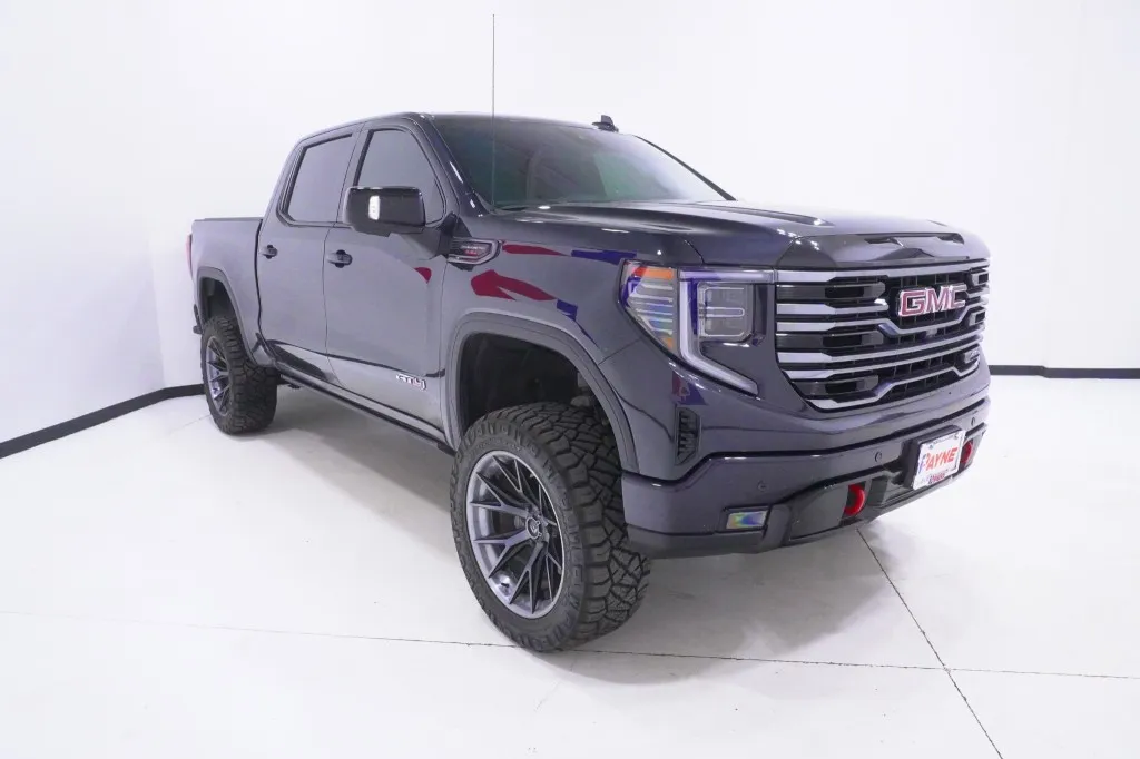 2025 GMC Sierra 1500 AT4