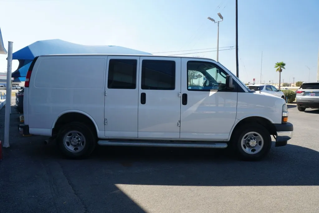 2024 GMC Savana Cargo Van 