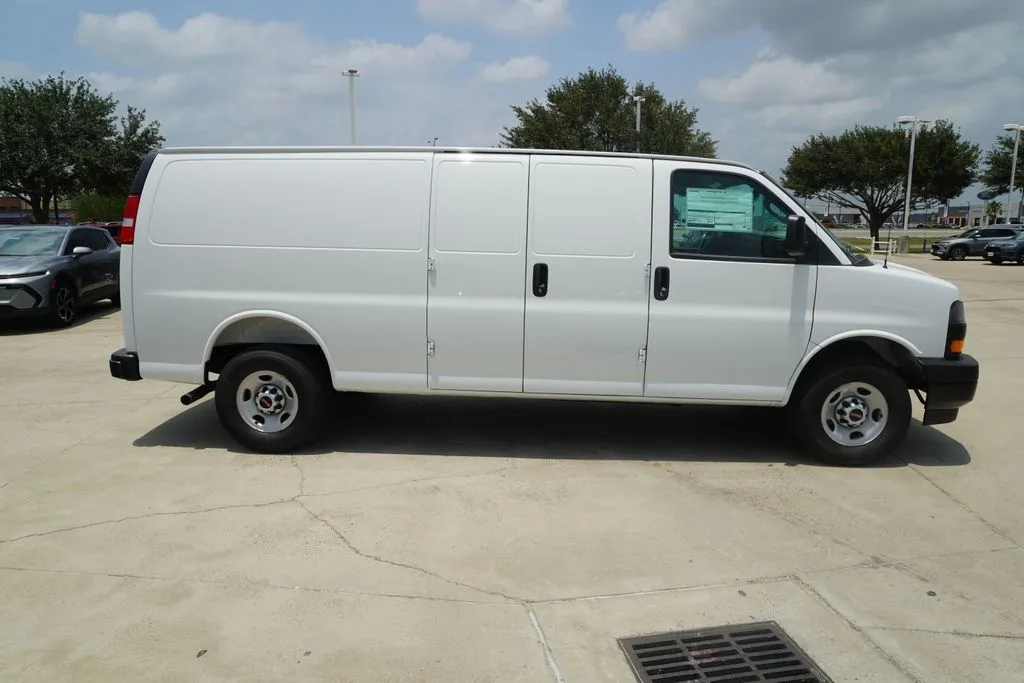 2026 GMC Savana Cargo Work Van - Photo 4